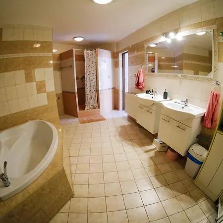 Apartmany Neronet Velké Pavlovice Extérieur photo